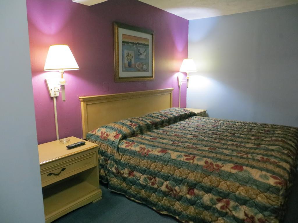 Skyway Motel Daytona Beach Room photo